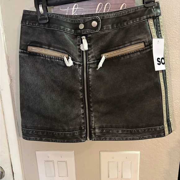 SO Dresses & Skirts - SO Black Mini Skirt with Zipper Accents